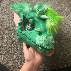 Dino mask!